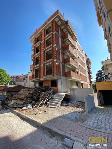 55-ÇAYIROVA YENİMAHALLE’DE MERKEZİ KONUMDA